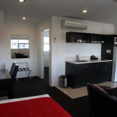 One Bedroom Room at The Dawson Motel New Plymouth. Call 06 758 1177 to Book.